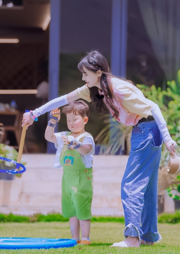 郑爽|复出|张恒_新浪新闻