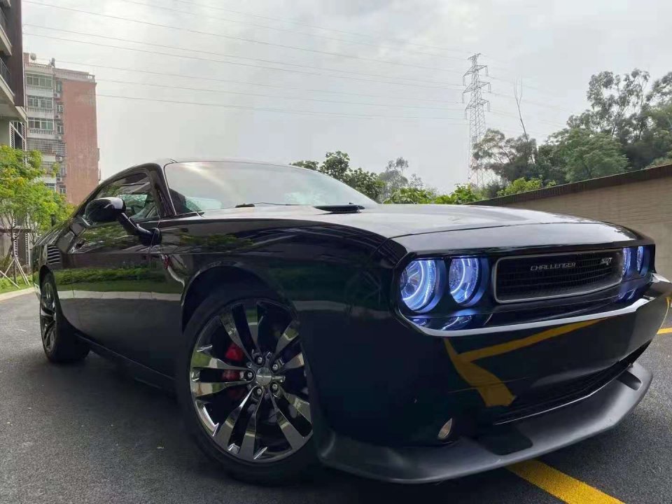 2016款道奇挑战者srt8售价38万直线加速秒杀世界上所有量产车