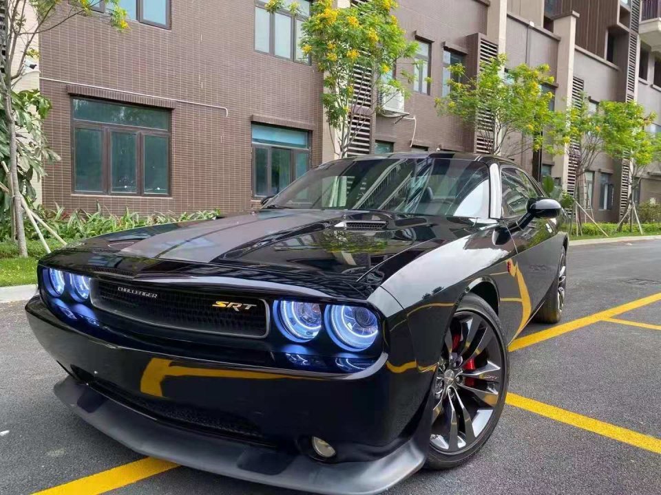 2016款道奇挑战者srt8售价38万直线加速秒杀世界上所有量产车