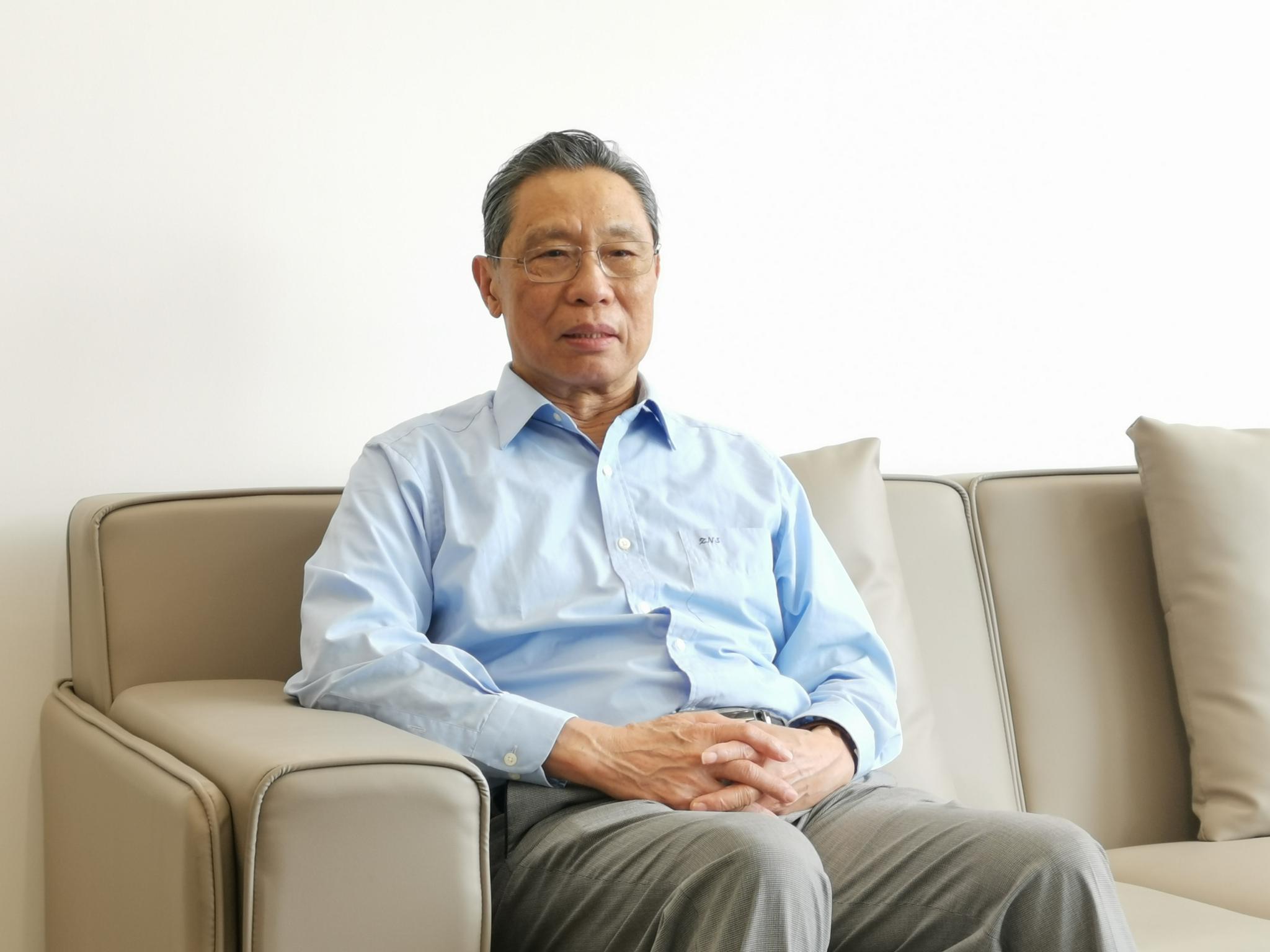 徐弘毅)共和国勋章获得者,中国工程院院士钟南山20日在接受新华社记者