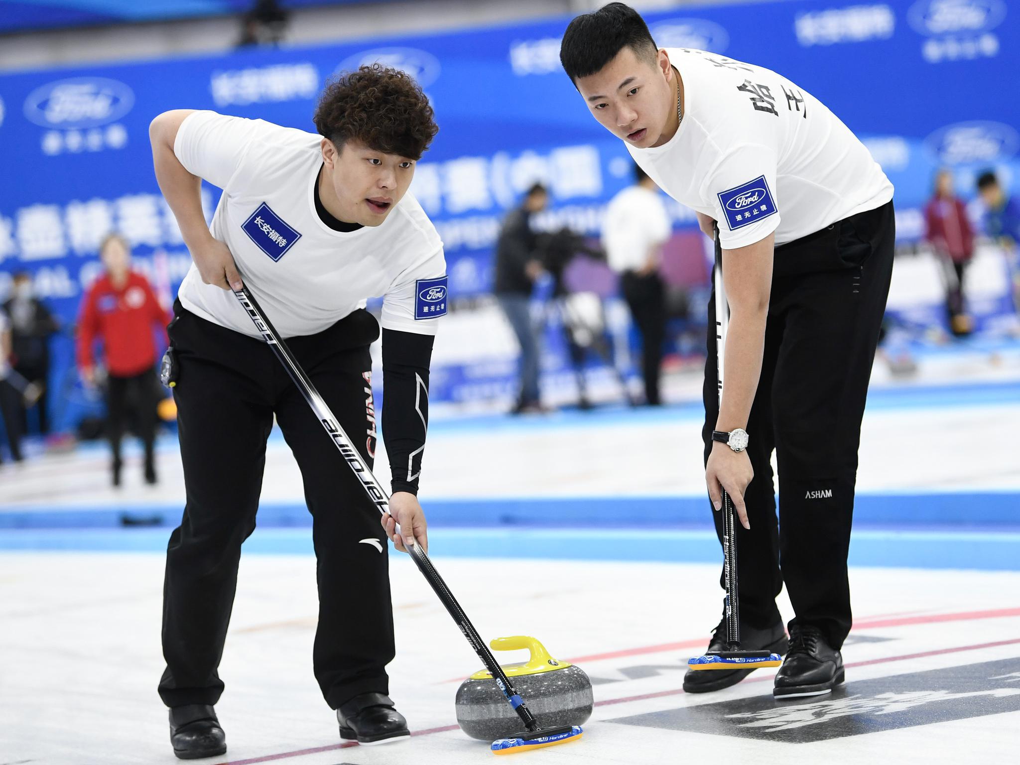 冰壶中国公开赛哈尔滨市队战胜上海队