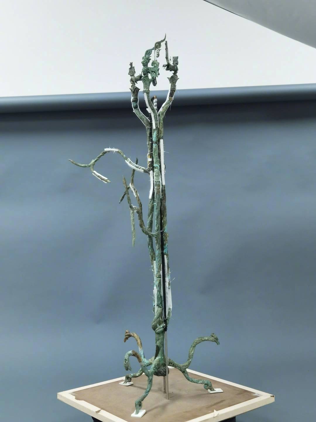 三星堆三号神树出土后为何等到35年才开始修复只因这三个原因