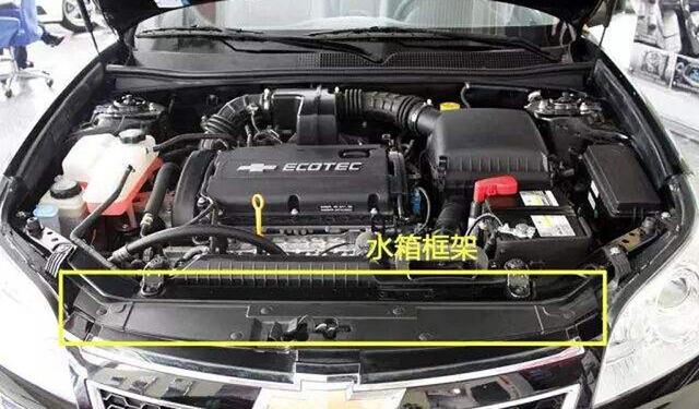 请看下图看水箱框架螺丝,水箱框架一般有焊点链接和螺丝链接,如果是