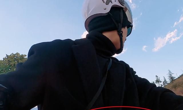 钟情平地摔的王俊凯上线了,录节目发生意外,吓得刘昊然狂奔查看|平地