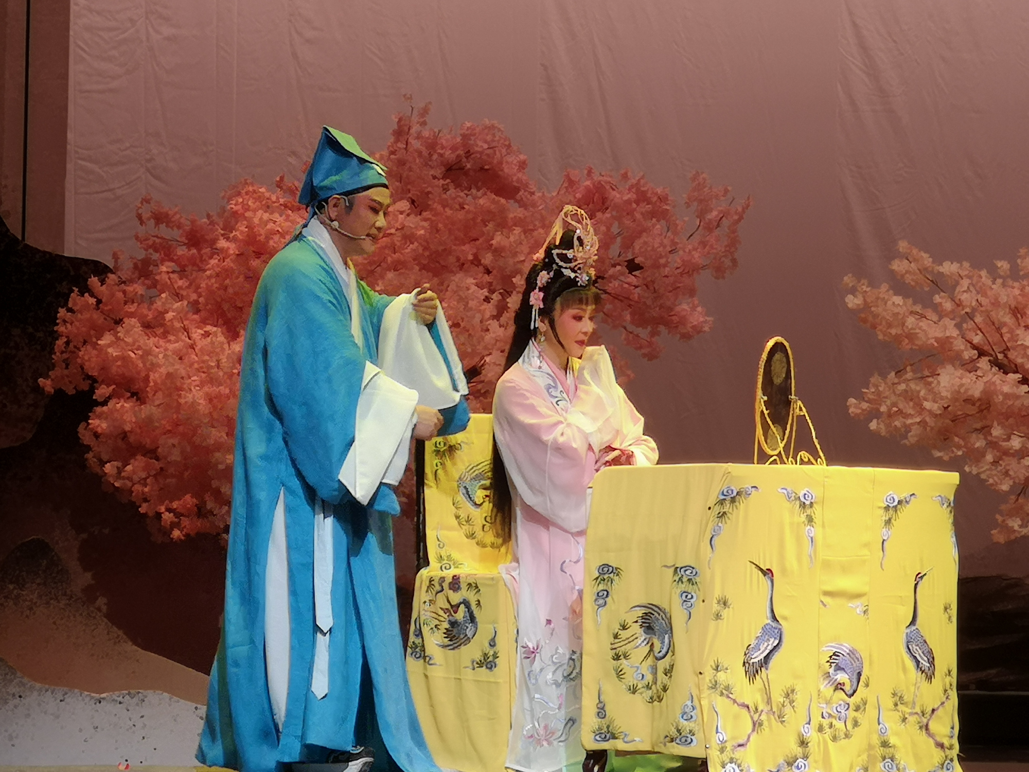 《刘阮遇仙》是当地千百年来广为流传的神话传说故事.