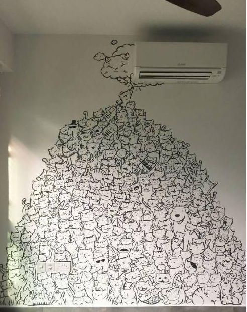 女子嫌弃自家的墙壁难看自己画了一面被萌化了