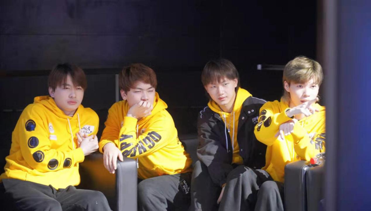 qghappy被曝拖欠薪资,成绩人气双扑街,网友:打脸来得如此之快