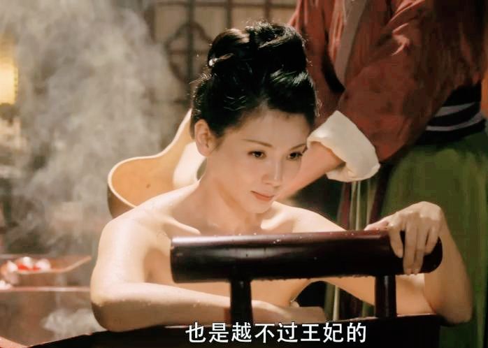 刘涛新剧"鸳鸯浴"片段惹争议,身材比周渝民强壮,刘涛霸气回应__财经