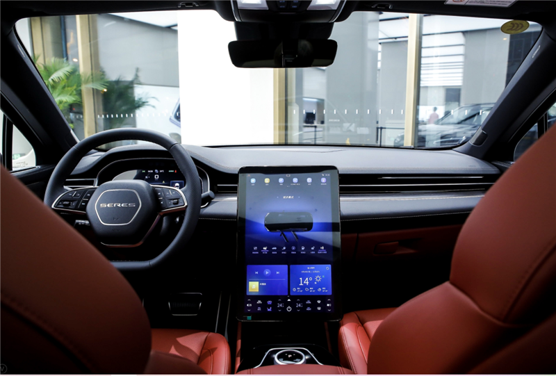 华为卖车上热搜赛力斯华为智选sf5已到店