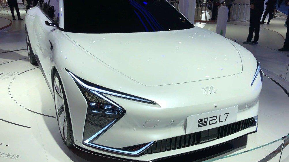 最高可支持近1000km续航,智己l7上海车展开启预售