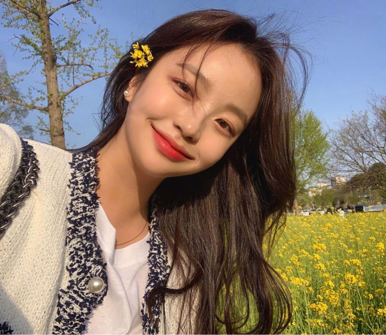 ins小姐姐的春日出游look合集拍照姿势借鉴太喜欢这种feel啦