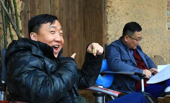 她与梁天结婚后,便选择退出演艺圈.后生有一子,名叫梁晓天.