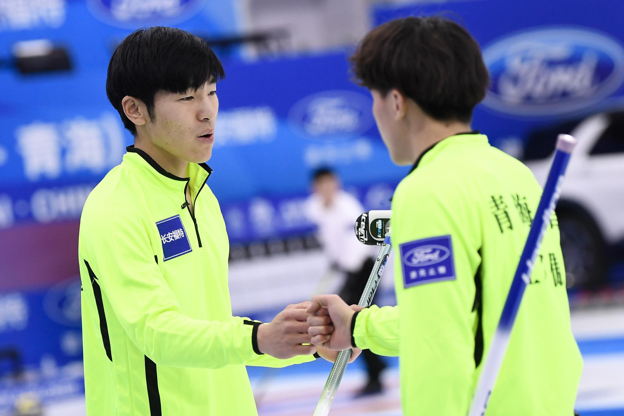 冰壶中国公开赛哈尔滨市队夺得男子团体冠军