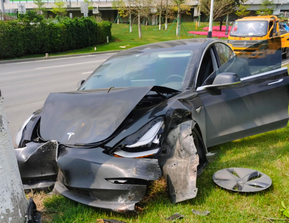 特斯拉刹车问题,到底隐藏着多少秘密?