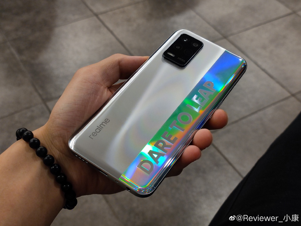 千元定位真我q3系列,主打外观和配置