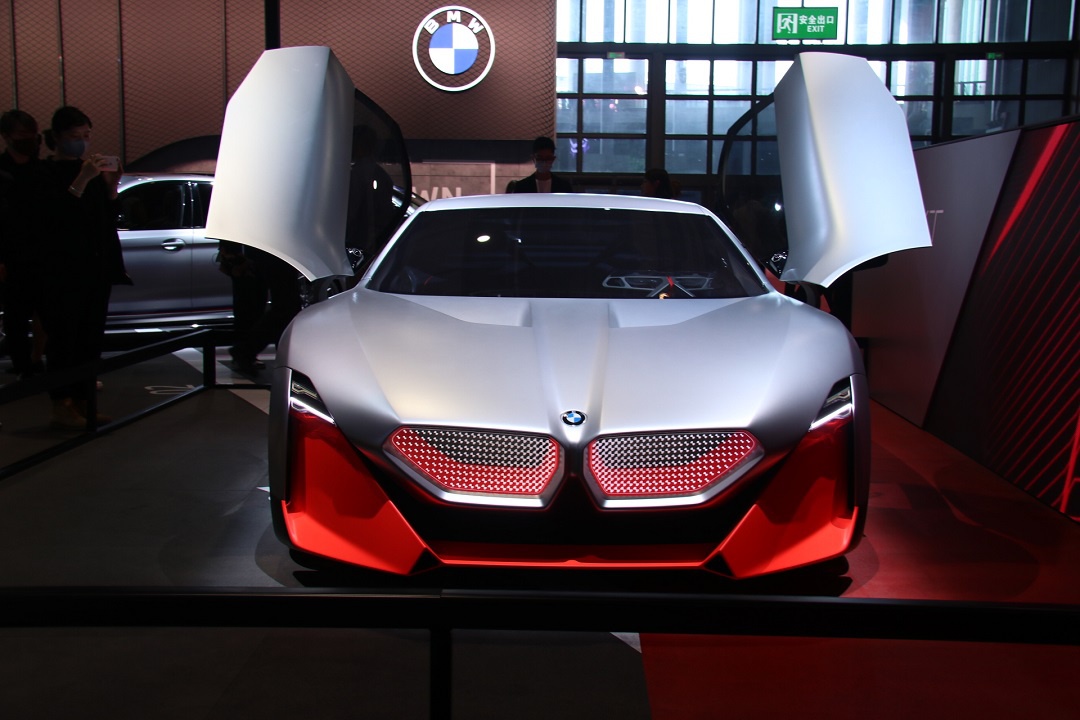 2021上海车展丨极具未来气息 宝马vision m next概念车亮相