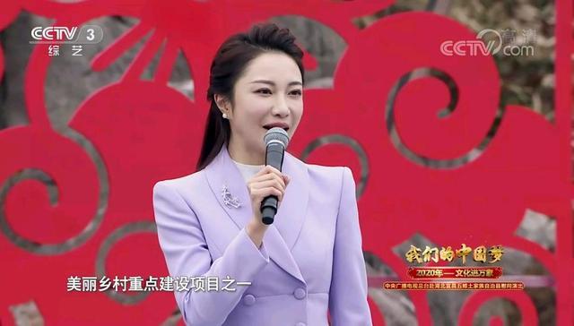 她曾用一句话打动董卿评委|央视|白影|正点财经_新浪新闻