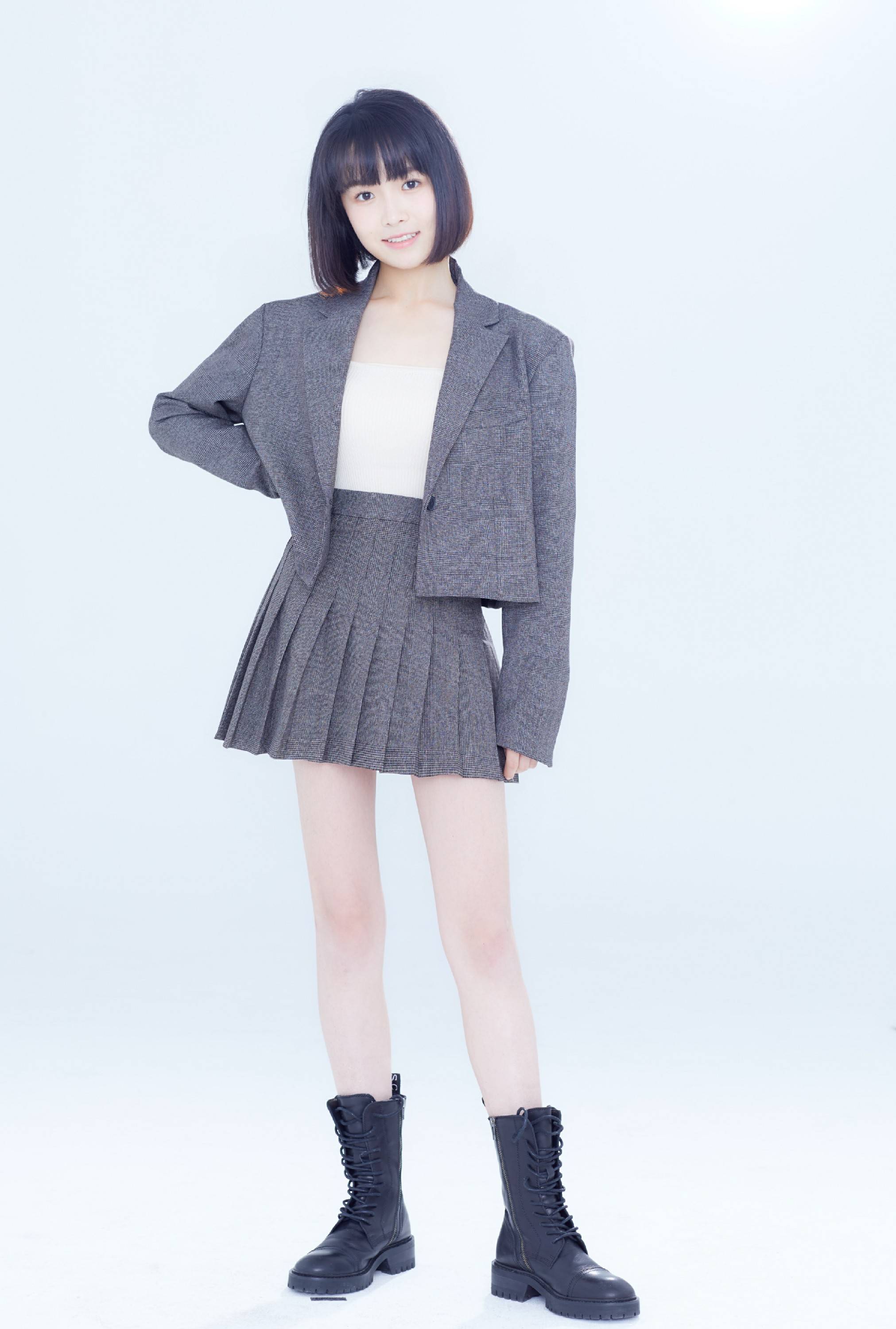 金汐春日写真清新来袭新剧首挑大梁引期待