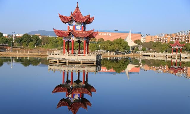 她,是江西工程学院的颜值担当|江西工程学院|花开|校园_新浪新闻