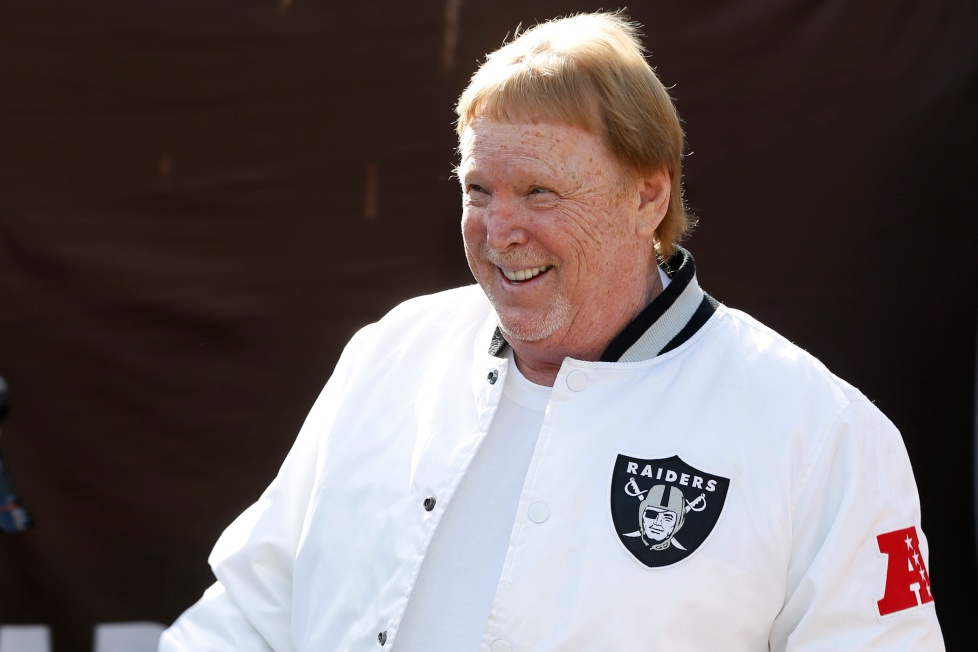 直接爆粗口詹姆斯忍无可忍炮轰nfl球队老板对方拒绝道歉