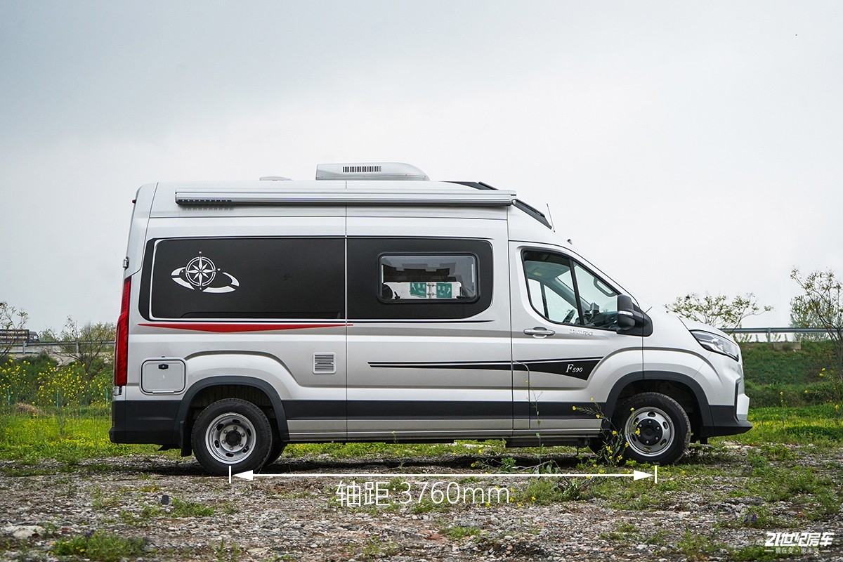 无中门设计,"知冷知热"恒温系统,实拍卫航v590房车