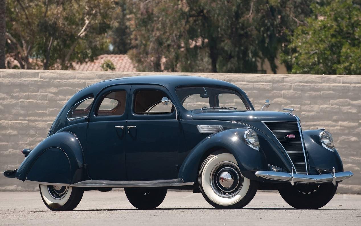 Lincoln zephyr reflection