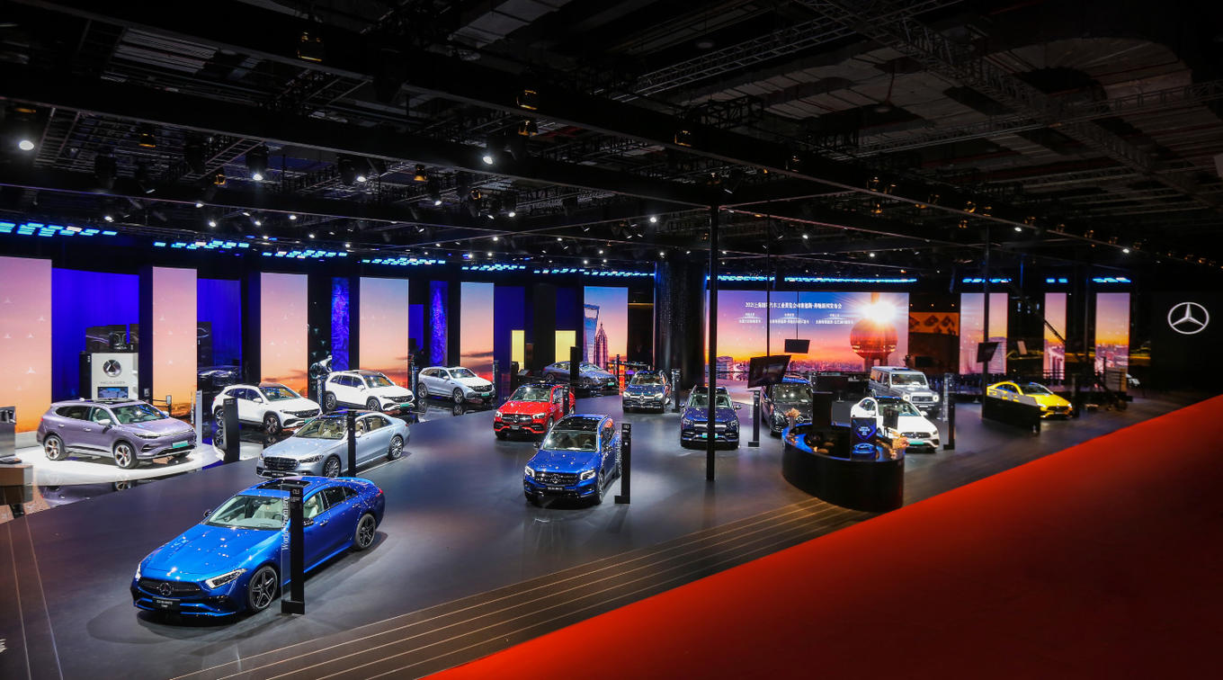 eq家族领衔,梅赛德斯-奔驰上海车展再掀豪华风潮
