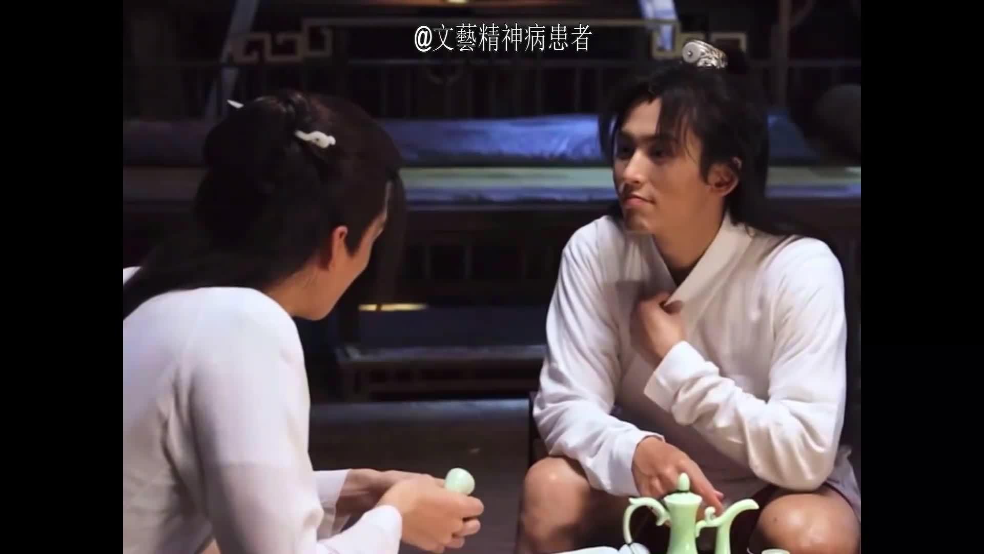 阿絮怎么这么盯着 老温可害羞了