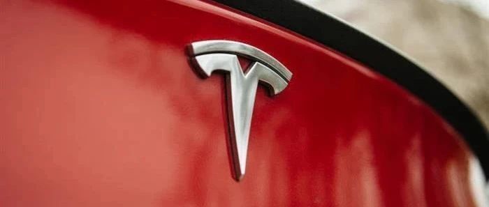 事故发生前一分钟究竟发生了什么？特斯拉如是说