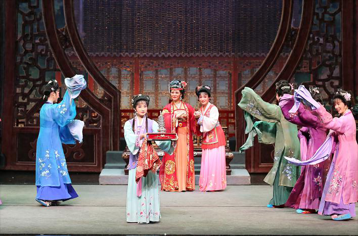 经典锡剧珍珠塔在泰精彩上演