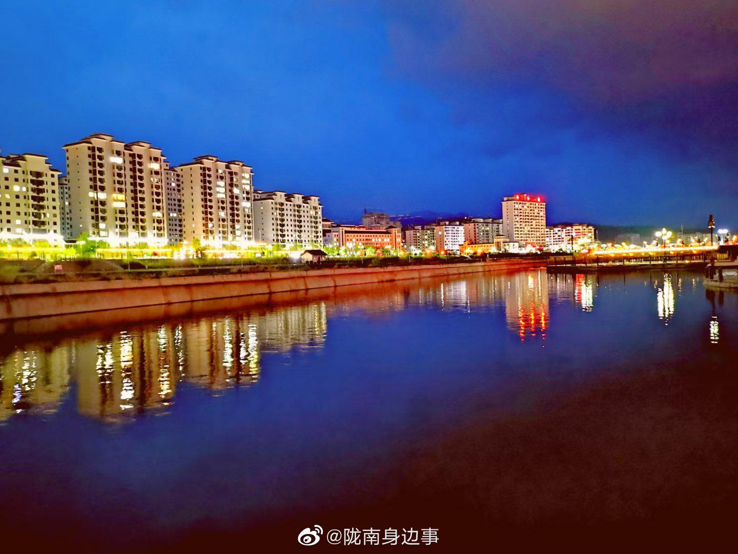 秦皇祖邑水上之城陇南礼县的夜图薛小平