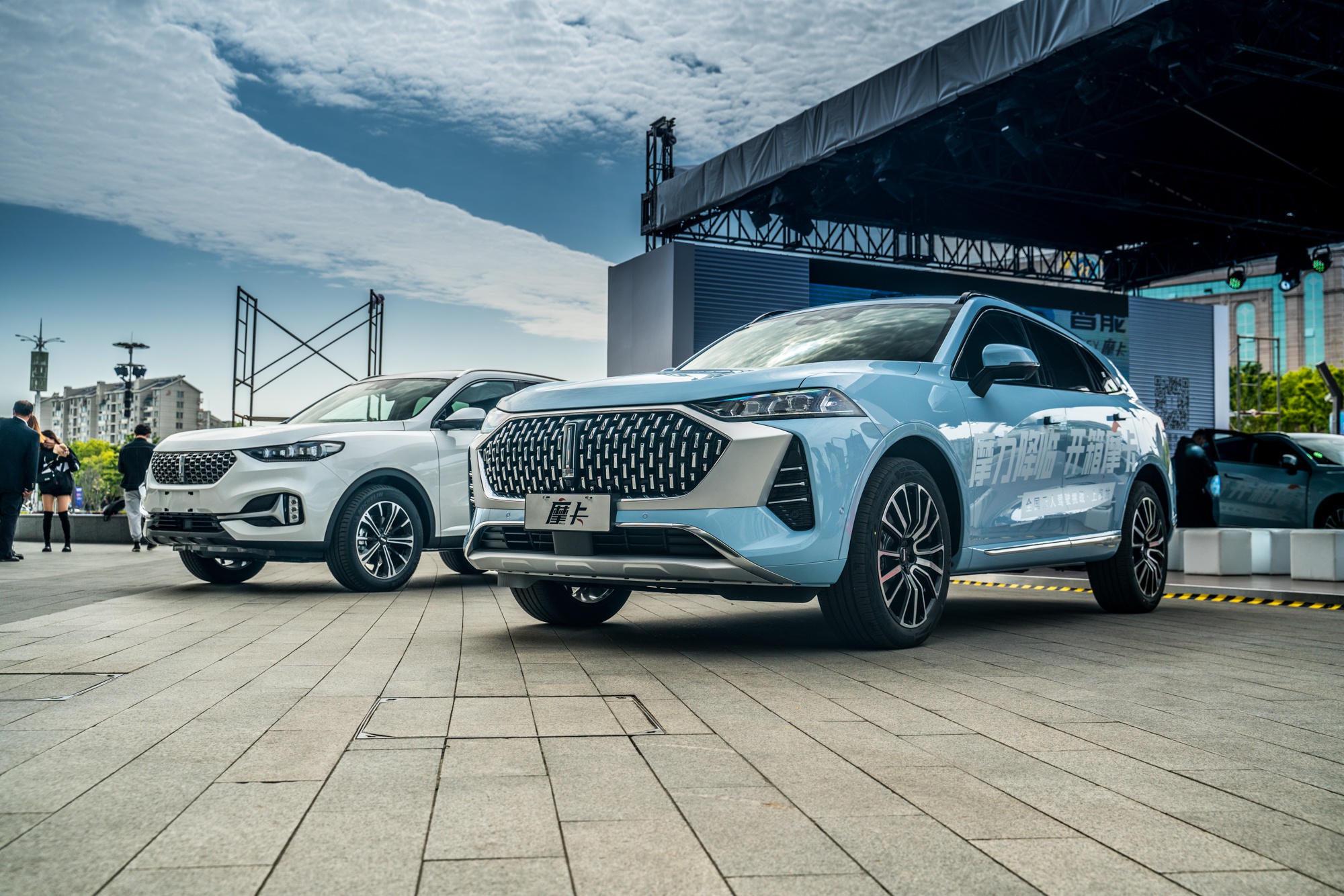 弹车试驾魏派摩卡满满黑科技真的是一辆燃油车