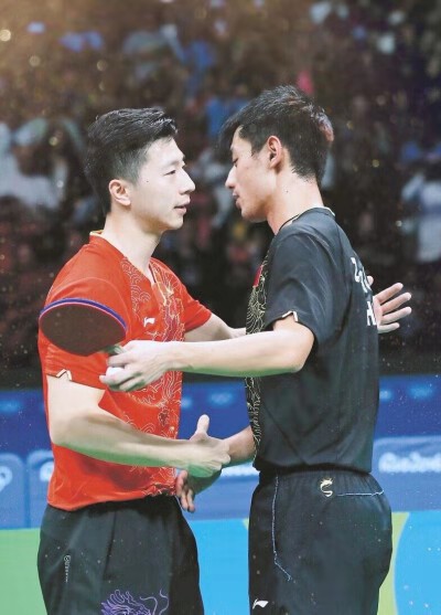 马龙的故事年少成名被张继科反超今儿子三岁老婆从不露面