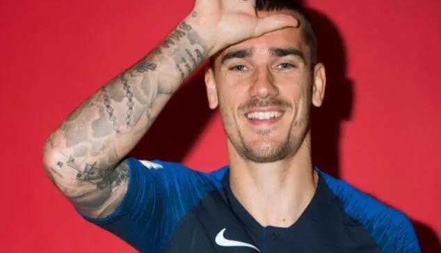 人物介绍众所周知格里兹曼身高只有175,体重70公斤,在众多足球运动员