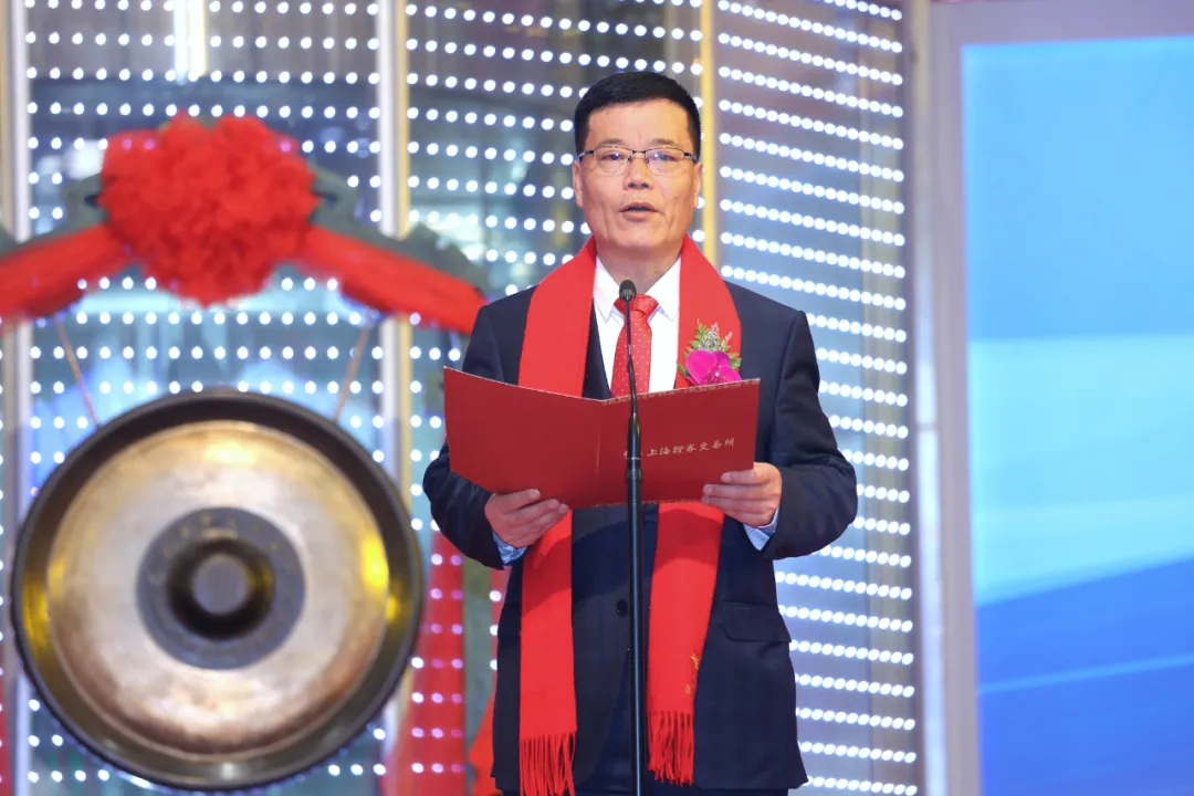 百龙创园上交所上市市值32亿窦宝德父子为大股东