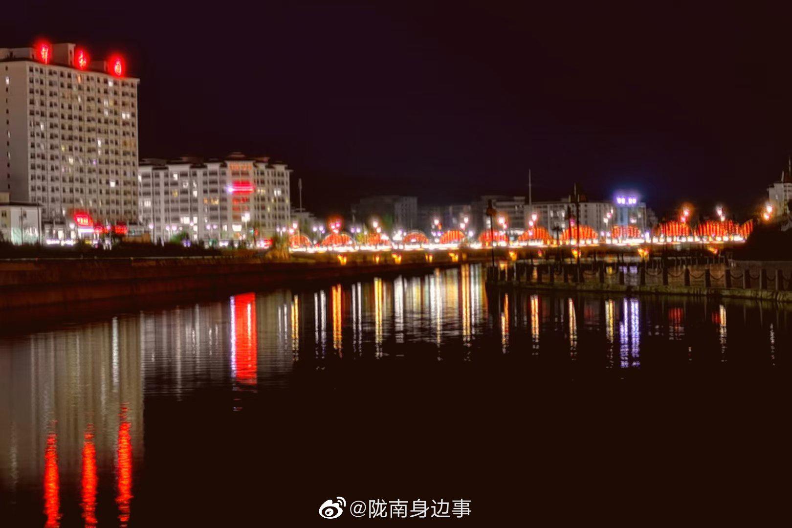 秦皇祖邑水上之城陇南礼县的夜图薛小平