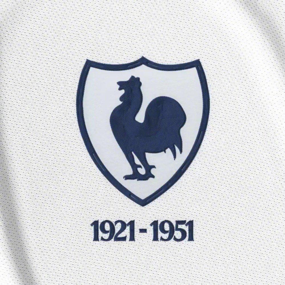 今天是热刺公鸡队徽发布100周年的纪念日