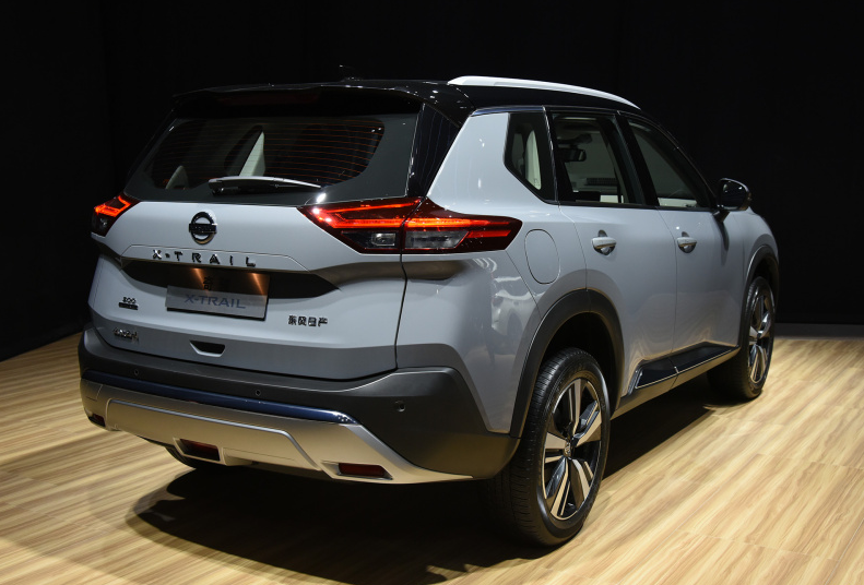 7月上市提供7座实拍20万级的全新日产奇骏这台三缸真不抖