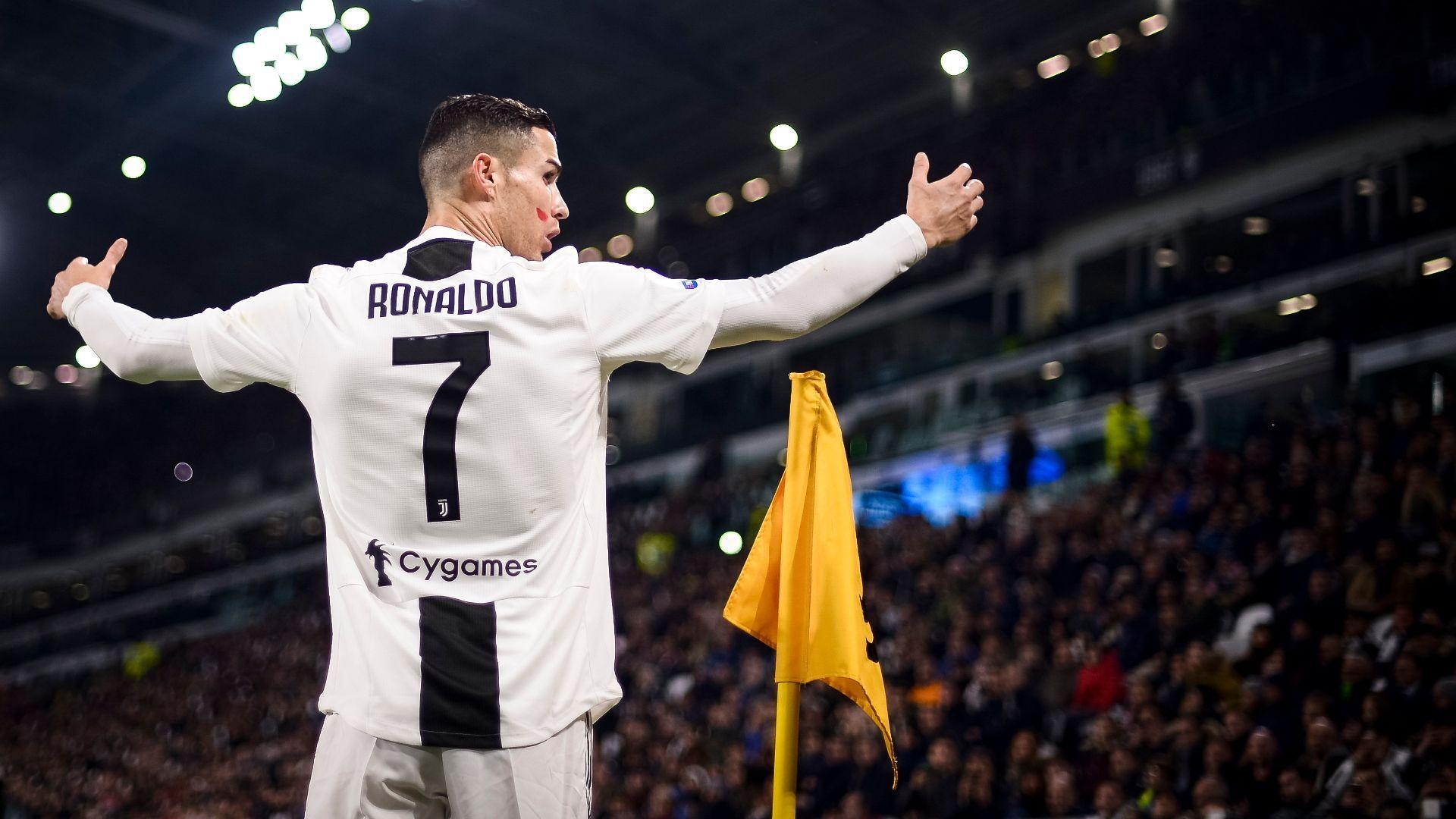 重磅曝曼联准备签回c罗一举四得英超将呈现双雄争冠局面