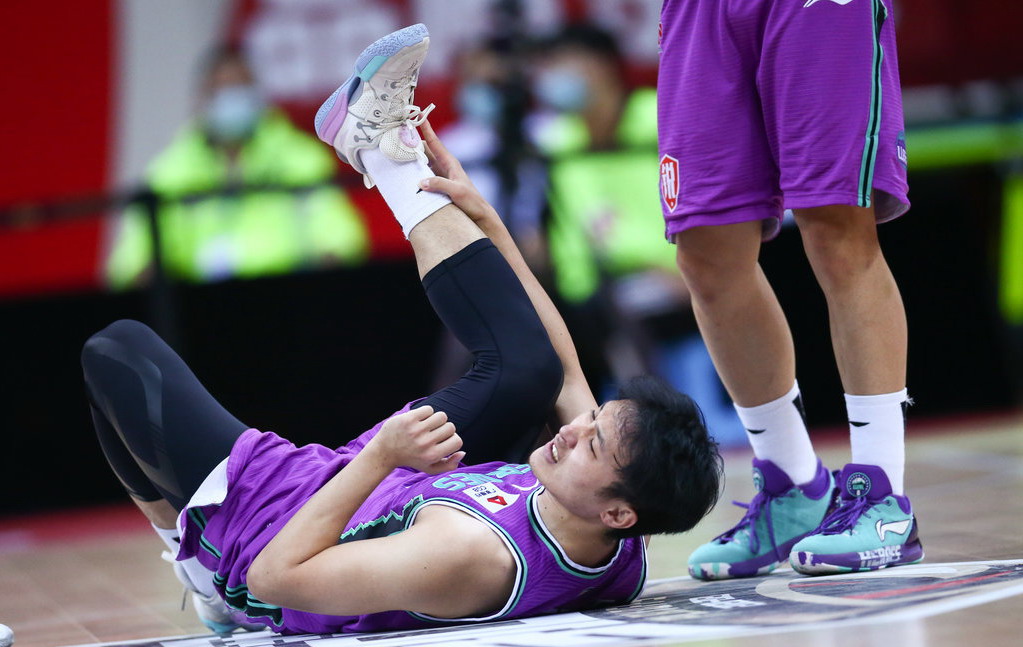 广东男篮垫脚不断,姚明团队 cba联盟应引起重视!国足有惨痛教训