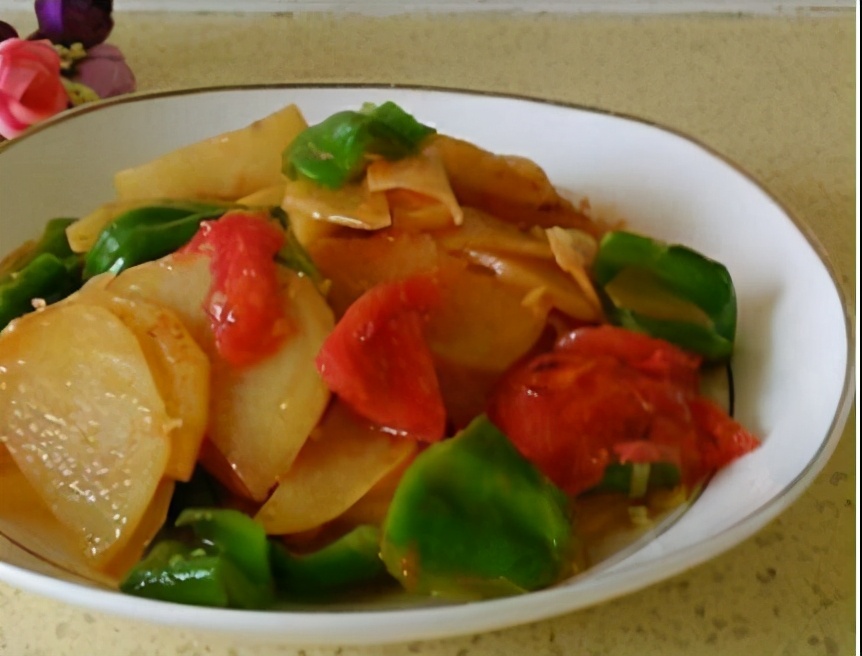 青椒番茄土豆片