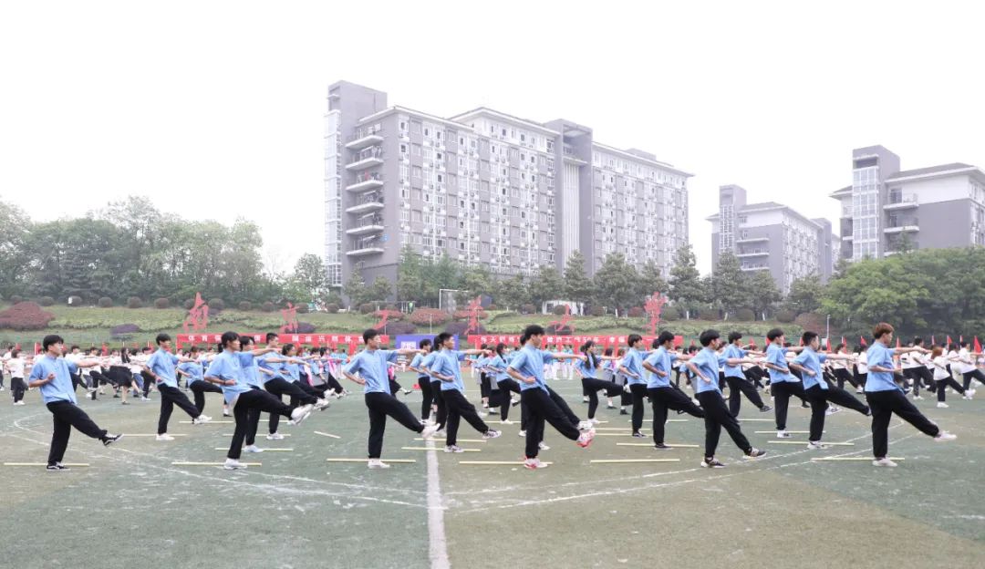 超燃運動會開幕式獻禮建黨100週年