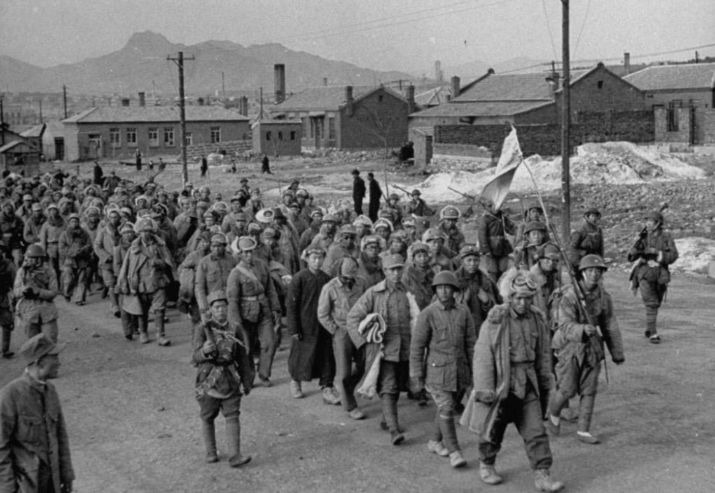 张灵甫固守三天没能等到援军,整编74师3万余人,被全歼于孟良崮