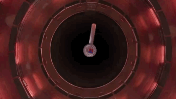 石钟密室的指针高速旋转,每个人还需要颤颤巍巍走过指针完成题目,一个