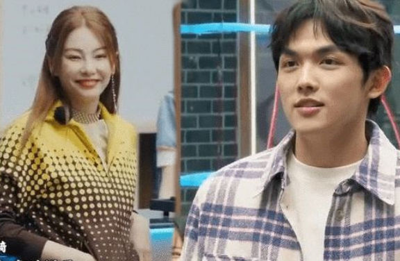 张雨绮与95后男友录综艺假装不认识 无奈瞬间破功