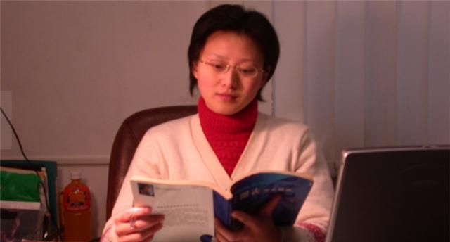 因误诊瘫痪的侯晶晶,29岁成我国首位轮椅博士,今是一流高校教授休闲区蓝鸢梦想 - Www.slyday.coM 因误诊瘫痪的侯晶晶,29岁成我国首位轮椅博士,今是一流高校教授休闲区蓝鸢梦想 - Www.slyday.coM