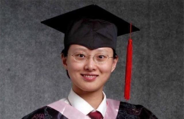 因误诊瘫痪的侯晶晶,29岁成我国首位轮椅博士,今是一流高校教授休闲区蓝鸢梦想 - Www.slyday.coM 因误诊瘫痪的侯晶晶,29岁成我国首位轮椅博士,今是一流高校教授休闲区蓝鸢梦想 - Www.slyday.coM