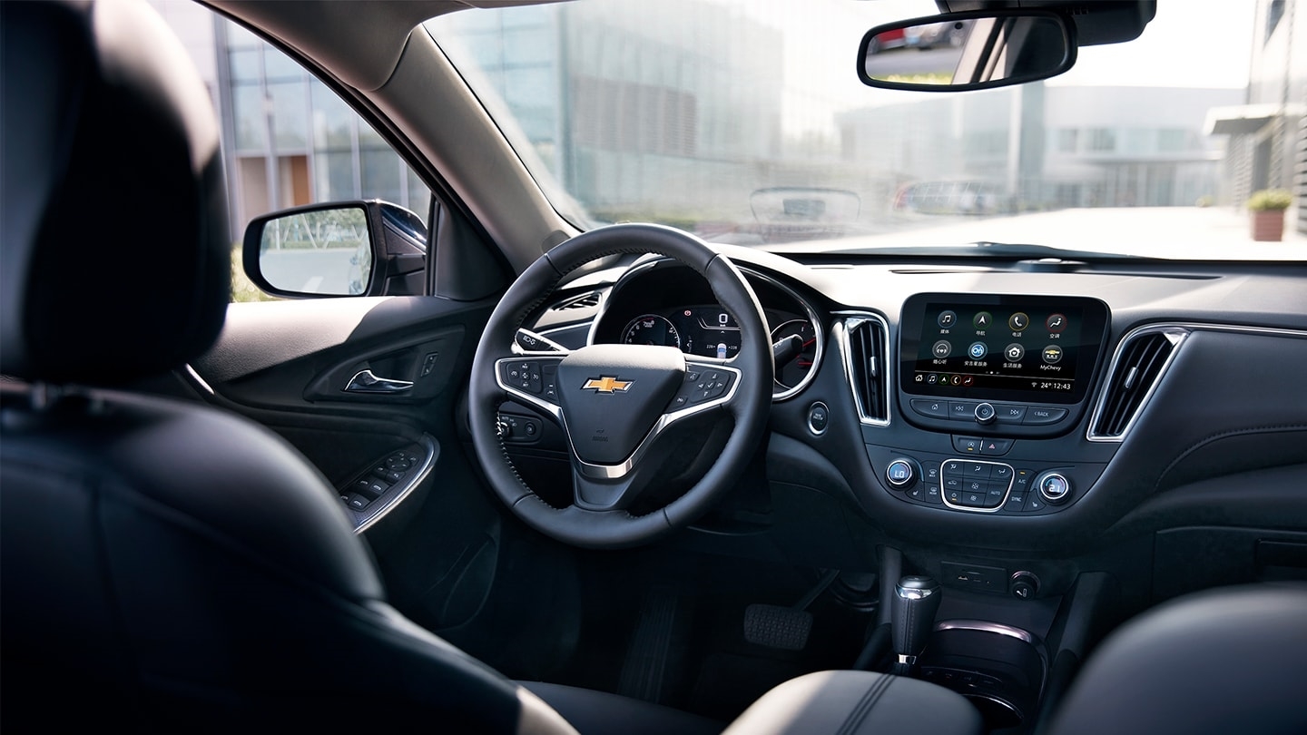 虽然迈锐宝xl的内饰设计相对很平庸,但是它的配置却很丰富,而且很实用