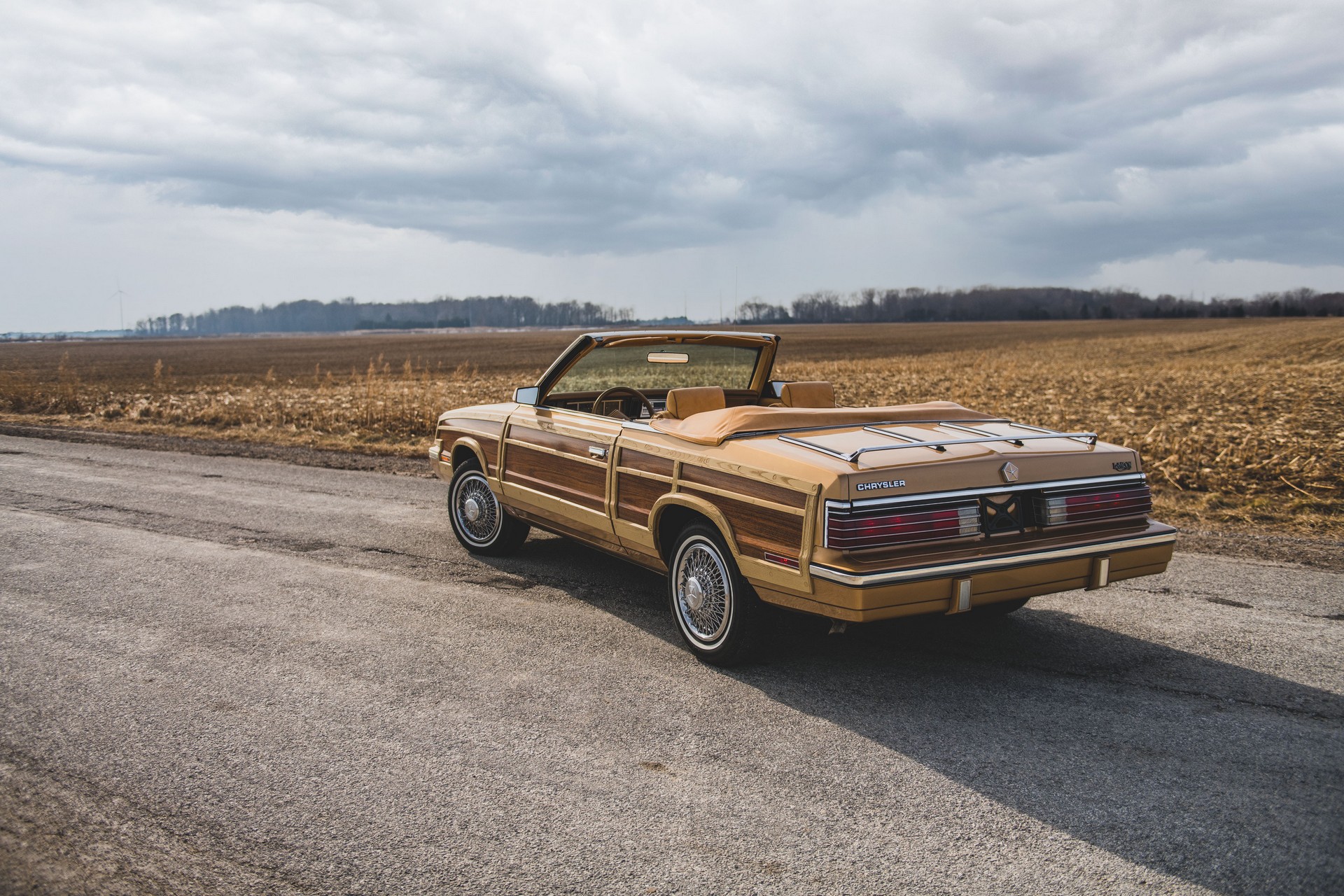 奇怪的诱惑力这台克莱斯勒敞篷带你回到80年代