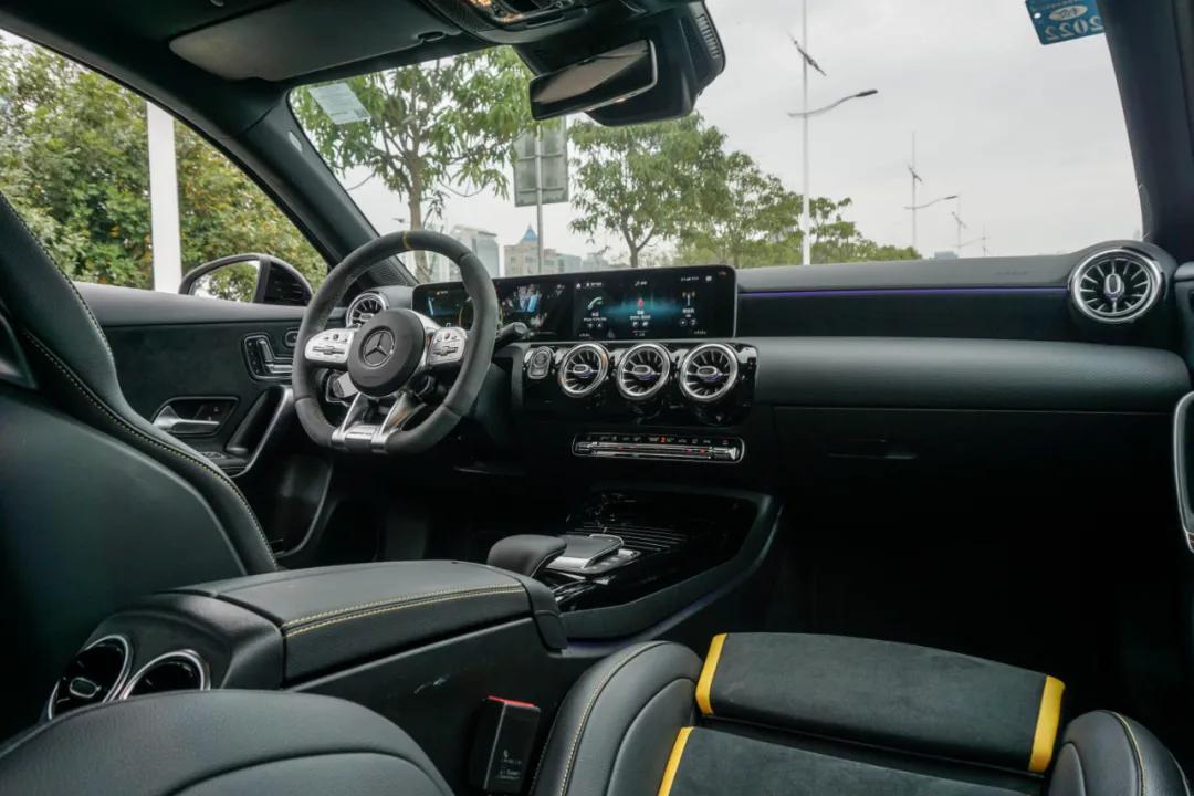 依然是小钢炮里的最速标杆梅赛德斯amga45s试驾评测